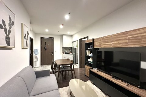 Condo à Phra Khanong, Bangkok, Thaïlande, 2 chambres № 169580 - photo 1