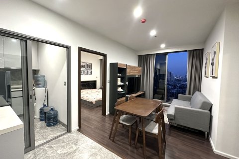 Condo à Phra Khanong, Bangkok, Thaïlande, 2 chambres № 169580 - photo 2