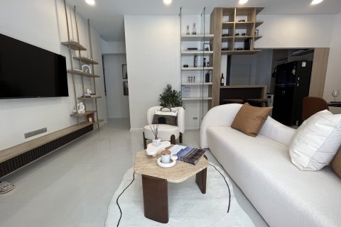 Townhouse in Lat Phrao, Bangkok, Thailand 3 bedrooms № 169582 - photo 3