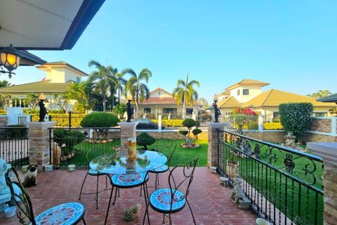 Villa in Cha-am, Thailand 3 bedrooms № 170520 - photo 14