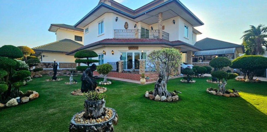 Villa in Cha-am, Thailand 3 bedrooms № 170520