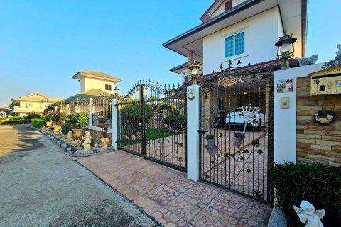 Villa in Cha-am, Thailand 3 bedrooms № 170520 - photo 2