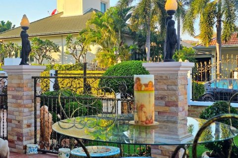 Villa in Cha-am, Thailand 3 bedrooms № 170520 - photo 15