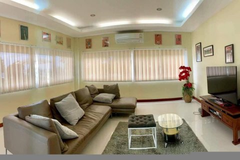 House in Phuket, Thailand 3 bedrooms № 170518 - photo 4