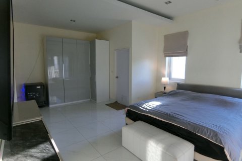 Дом в Паттайе, Таиланд с 4 спальнями № 170516 - фото 17