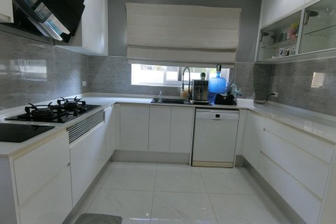 Дом в Паттайе, Таиланд с 4 спальнями № 170516 - фото 12