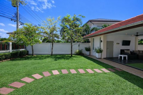 Дом в Паттайе, Таиланд с 4 спальнями № 170516 - фото 4