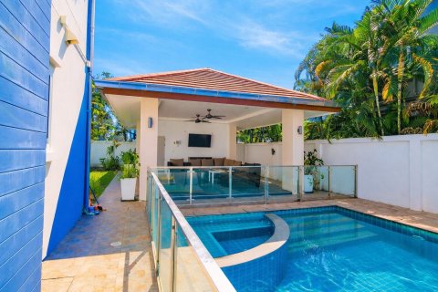 Дом в Паттайе, Таиланд с 4 спальнями № 170516 - фото 2