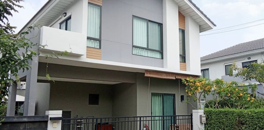 Maison à Min Buri, Bangkok, Thaïlande 4 chambres № 170519