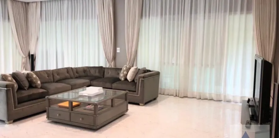 Haus in Bang Na, Bangkok, Thailand 6 Schlafzimmer № 214875