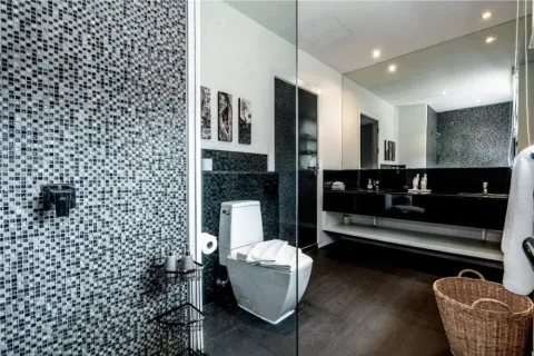 Villa in Phuket, Thailand 4 bedrooms № 174000 - photo 11