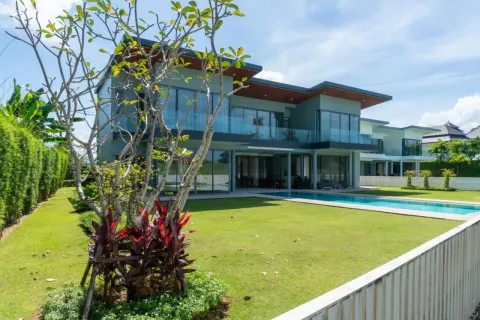 Villa in Phuket, Thailand 4 bedrooms № 174000 - photo 16