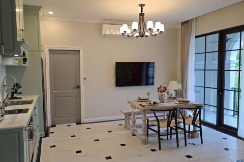 Дом в Чиангмае, Таиланд с 6 спальнями  № 174002