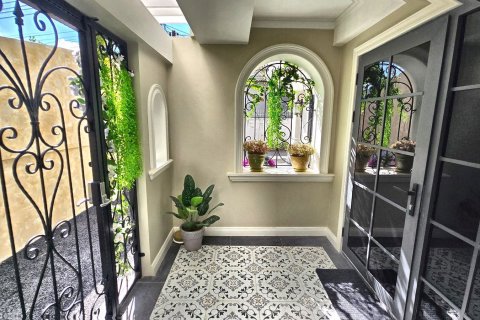 Дом в Чиангмае, Таиланд с 6 спальнями № 174002 - фото 13