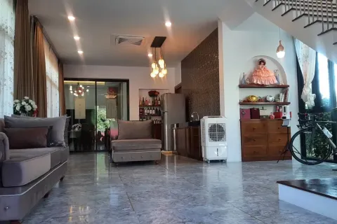 Дом в Чиангмае, Таиланд с 4 спальнями  № 174004