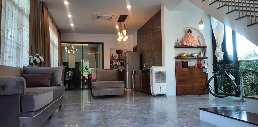 Дом в Чиангмае, Таиланд с 4 спальнями № 174004