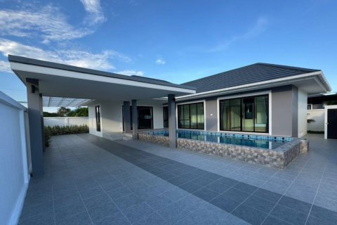 Villa in Cha-am, Thailand 3 bedrooms № 115311 - photo 3