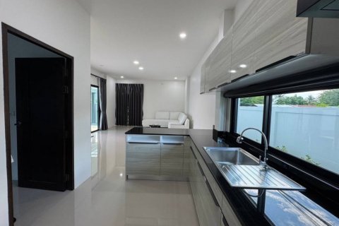 Villa in Cha-am, Thailand 3 bedrooms № 115311 - photo 9