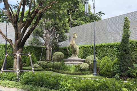 House in Bangkok, Thailand 4 bedrooms № 181143 - photo 16