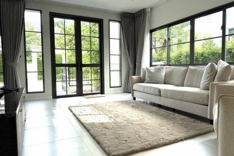 House in Bangkok, Thailand 4 bedrooms № 181143 - photo 5