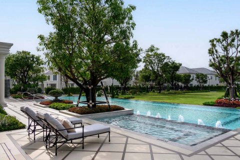 House in Bangkok, Thailand 4 bedrooms № 181143 - photo 22