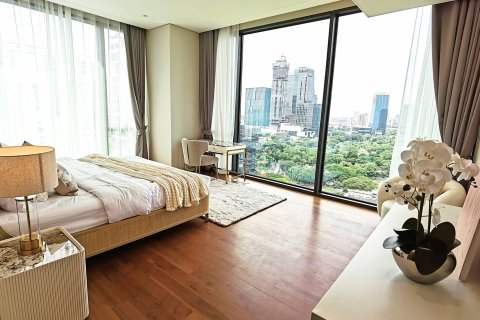 Condo in Bangkok, Thailand, 5 bedrooms  № 181147 - photo 19