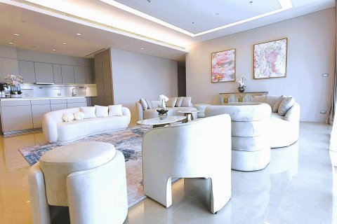 Condo in Bangkok, Thailand, 5 bedrooms  № 181147 - photo 6