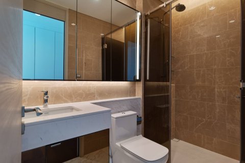 Condo in Bangkok, Thailand, 5 bedrooms  № 181147 - photo 27