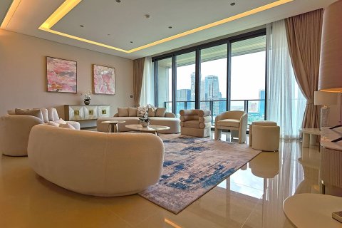 Condo in Bangkok, Thailand, 5 bedrooms  № 181147 - photo 11