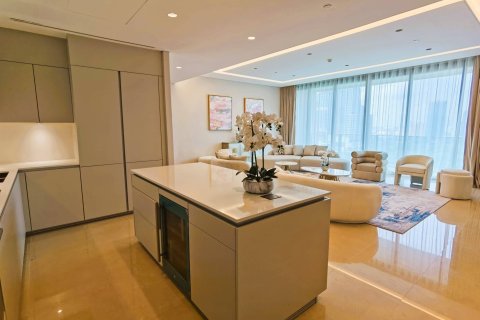 Condo in Bangkok, Thailand, 5 bedrooms  № 181147 - photo 18