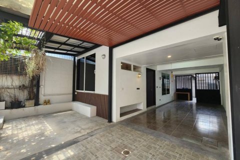 Townhouse à Bangkok, Thaïlande 3 chambres № 114708 - photo 2