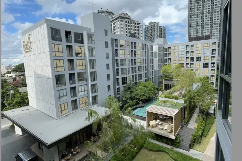 Studio in the Condo in Watthana, Bangkok, Thailand  № 156504