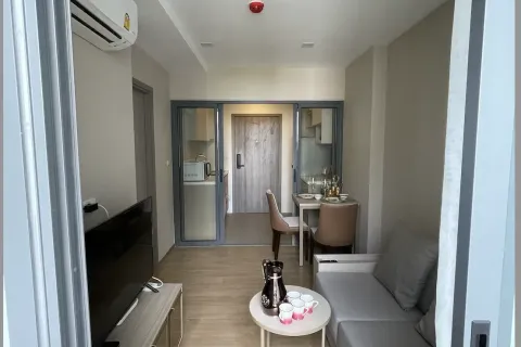 Studio in the Condo in Watthana, Bangkok, Thailand  № 156504 - photo 2