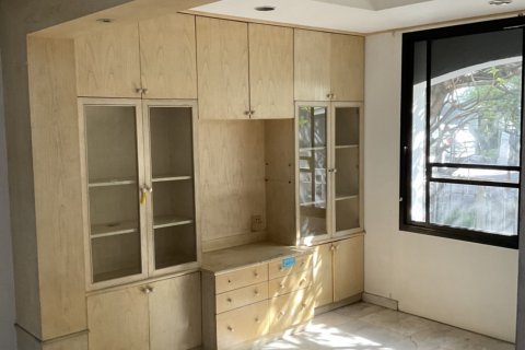 Таунхаус в Бангкоке, Таиланд с 5 спальнями № 143556 - фото 3