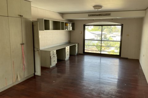 Таунхаус в Бангкоке, Таиланд с 5 спальнями № 143556 - фото 6