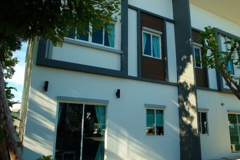 House in Bang Lamung, Thailand 4 bedrooms № 205373 - photo 27