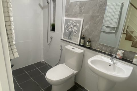 House in Pattaya, Thailand 4 bedrooms № 205374 - photo 8