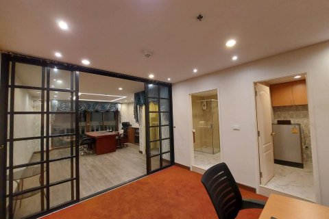 Студия в кондо в Банг Раке, Бангкок, Таиланд № 150056 - фото 1