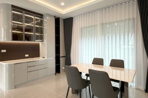 Дом в Банг Каео, Таиланд с 4 спальнями  № 150052 - фото 6