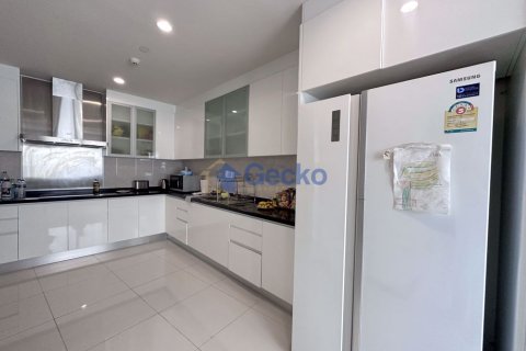 Condo in Pattaya, Thailand, 3 bedrooms  № 196683 - photo 3