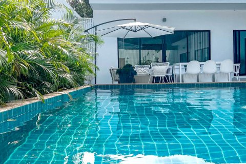 House in Ko Samui, Thailand 5 bedrooms № 139378 - photo 23