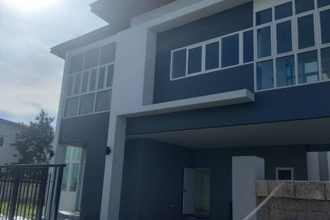 Maison à Ayutthaya, Thaïlande 4 chambres № 154864 - photo 1