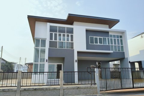 Maison à Ayutthaya, Thaïlande 4 chambres № 154864 - photo 4