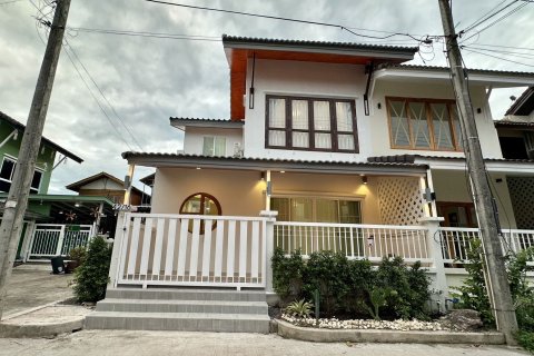 Townhouse in Ko Samui, Thailand 3 bedrooms № 154867 - photo 1