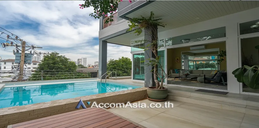 Haus in Watthana, Bangkok, Thailand 5 Schlafzimmer № 216406