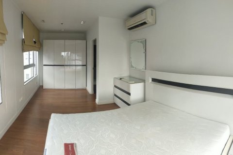 Studio dans le Condo à Khlong Toei, Bangkok, Thaïlande  № 141419 - photo 5