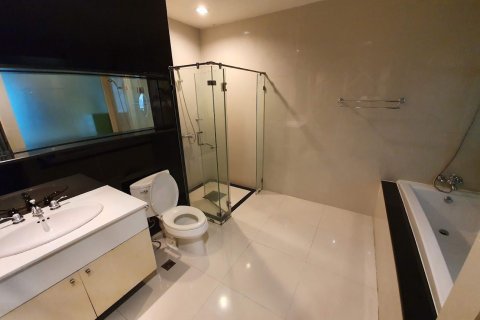 Studio dans le Condo à Pathum Wan, Bangkok, Thaïlande  № 141423 - photo 4