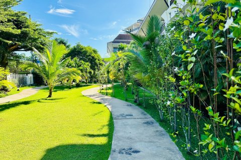 Condo à Pattaya, Thaïlande, 3 chambres № 137799 - photo 23