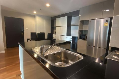 Кондоминиум с 2 спальнями в Хуай Кванге, Бангкок, Таиланд № 137805 - фото 1