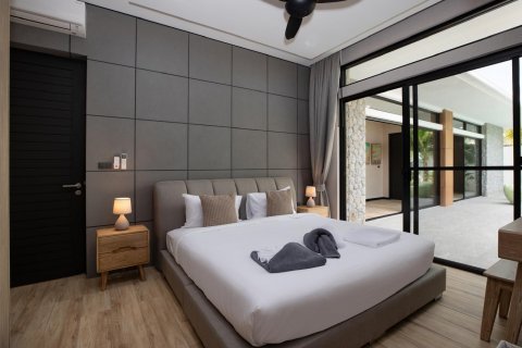 Villa à Phuket, Thaïlande 4 chambres № 137801 - photo 14